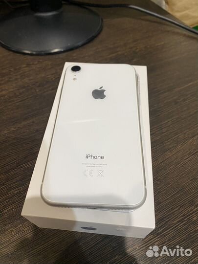 iPhone Xr, 64 ГБ