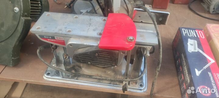 Электрический рубанок