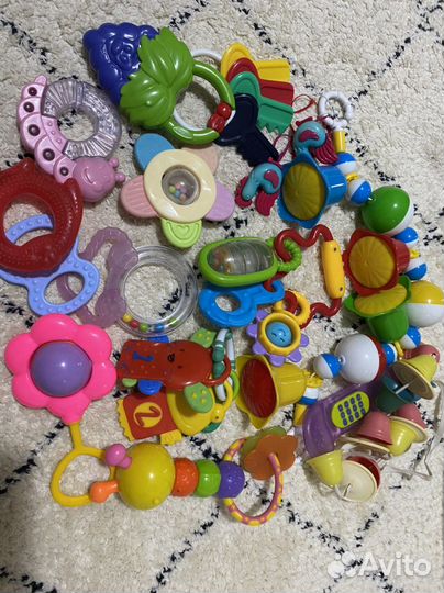 Погремушки и грызунки игрушки