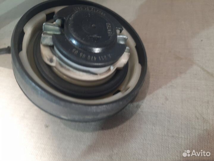 Крышка топливного бака Mercedes C180 W204