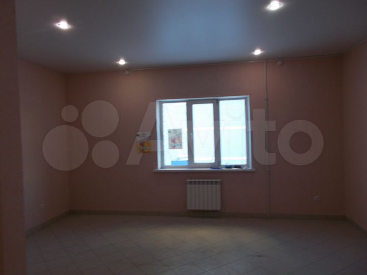 Торговое помещение, 72 м²