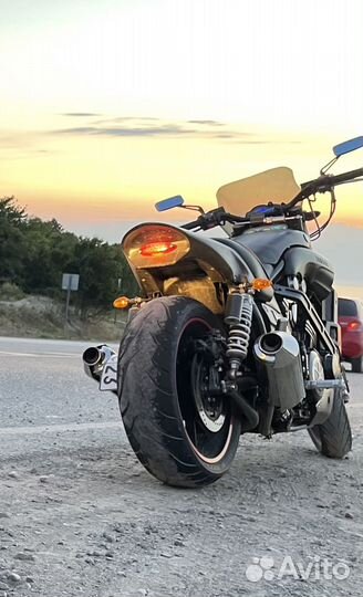 Yamaha vmax1200 castom