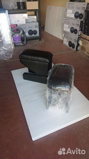 Подлокотник Skoda Fabia 2 / Skoda Roomster