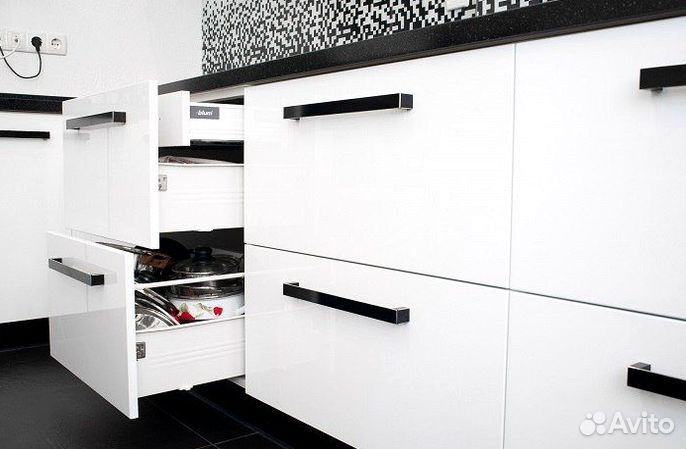 Кухонный гарнитур угловой в потолок