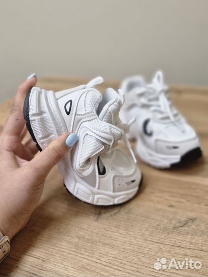 Кроссовки 21, 22, 23, 26, 27, 28, 29, 30, 31, 32