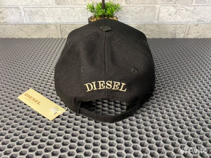 Бейсболка мужская Diesel