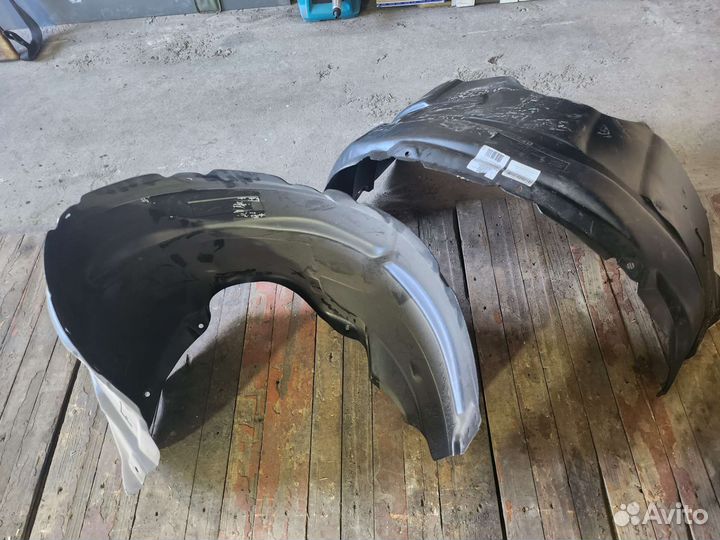 Продам локера Prado 150