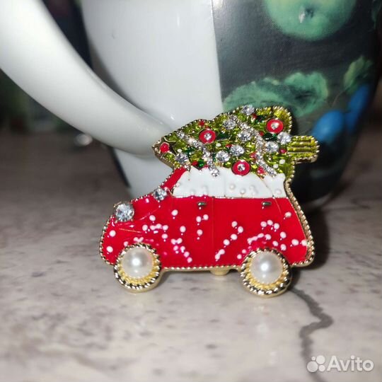 Брошь новогодняя