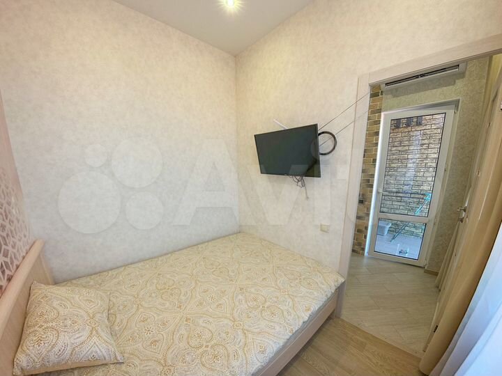 2-к. квартира, 30 м², 3/3 эт.