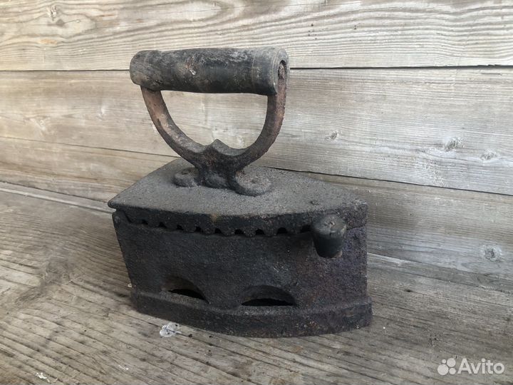 Старинный утюг