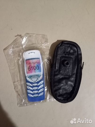 Чехлы на телефон