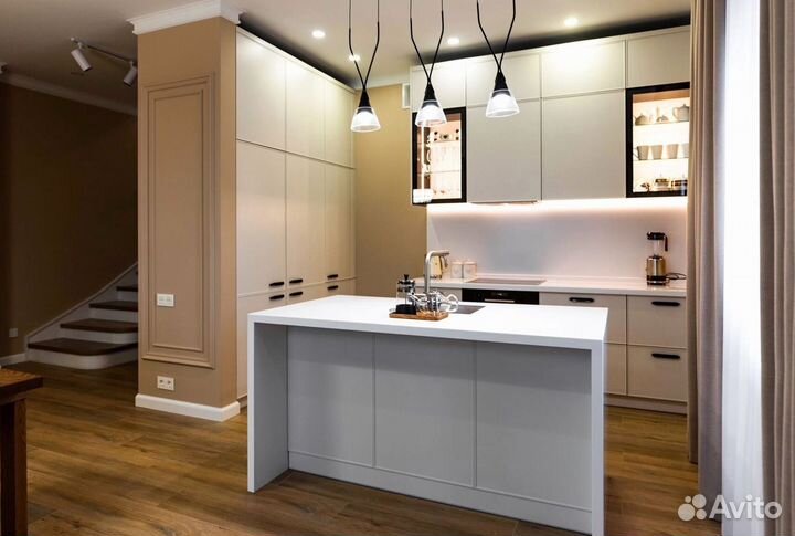 Современная кухня на заказ с островом