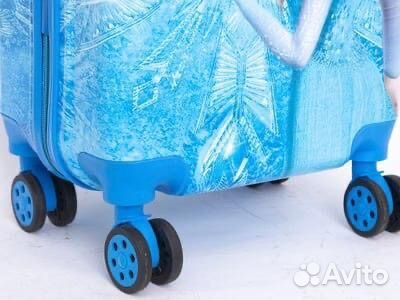 Чемодан на колесах детский для девочки