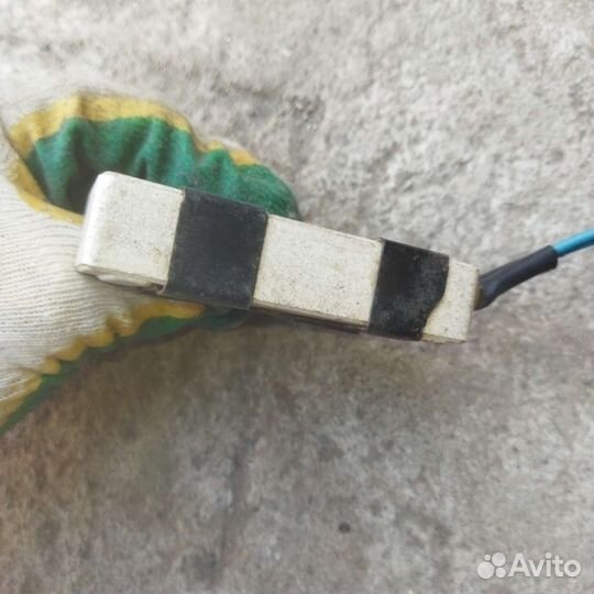 Блок управления вентилятором Toyota Corolla E120