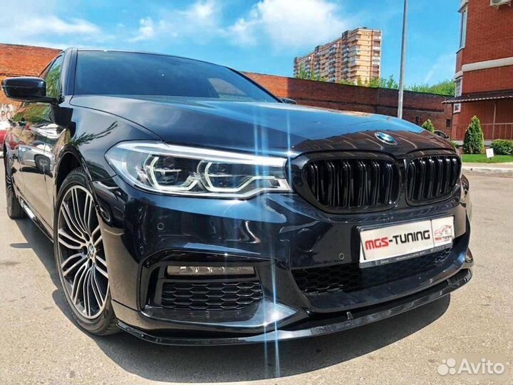 Губа M-Performance и ноздри BMW G30 черный глянец