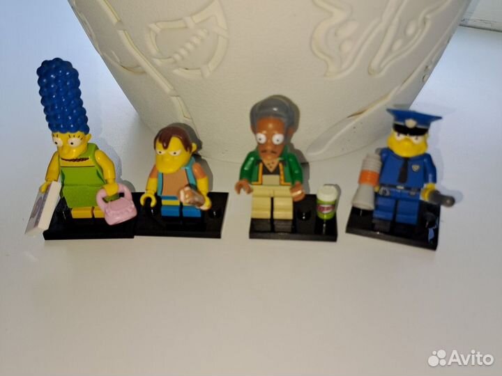 Lego minifigures Simpsons и Бэтмен 1 серия