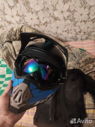 Продам кроссовый шлем и черепаху