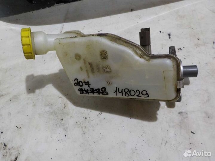 Главный тормозной цилиндр Peugeot 207