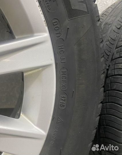 Michelin Latitude Tour HP 235/55 R17 99V