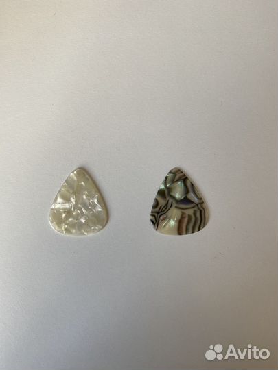 Акустическая гитара