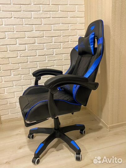 Компьютерное кресло с подножкой и вибромассажем