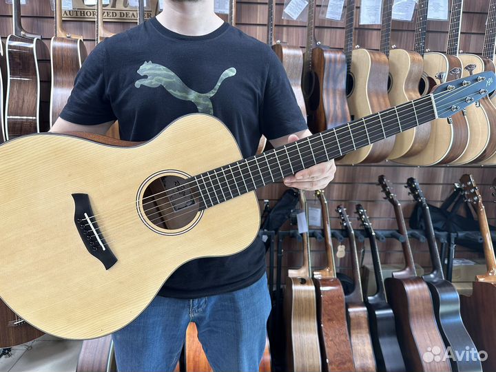 Акустическая гитара Baton Rouge L1LS/F бу