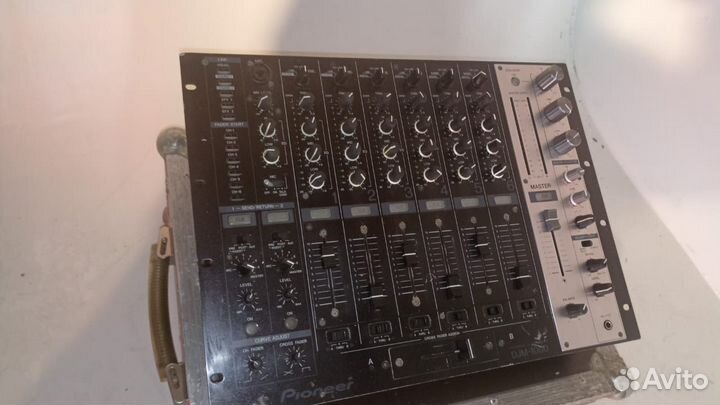 Диджейский пульт Pioneer DJM 1000