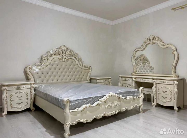 Спальный гарнитур Венеция Стайл
