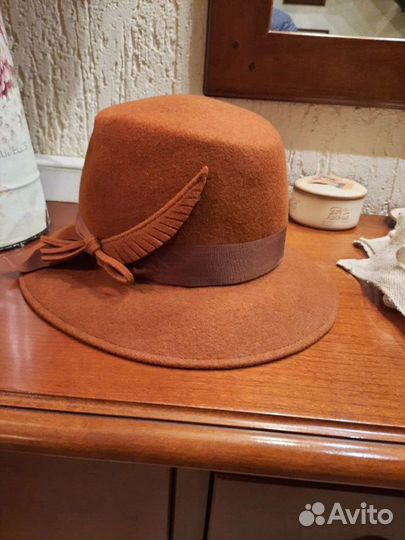 Шляпа фетровая женская