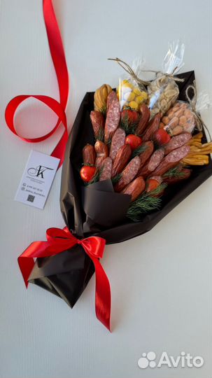 Подарочные композиции из колбас и сыров