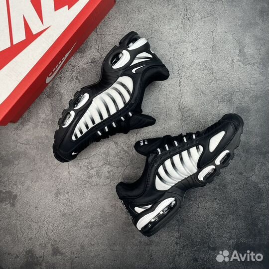 Nike Air Max Tailwind 4 black