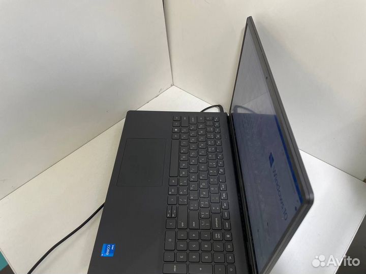 Ноутбук dell 3520