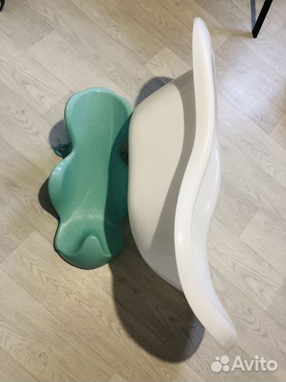 Ванночка для купания с горкой