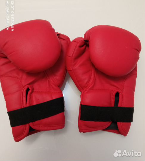 Продаю детские боксерские перчатки б/у, фирма Leco