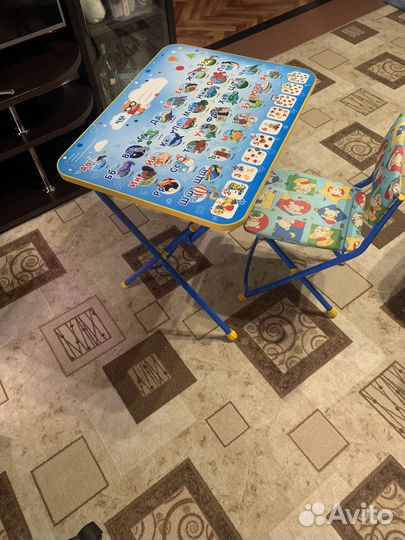 Детский стол и стул