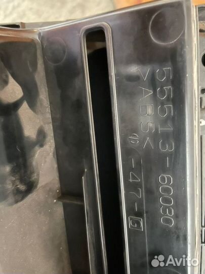 Бардачок Toyota Land Cruiser 200 4.7 2UZ-FE 2008