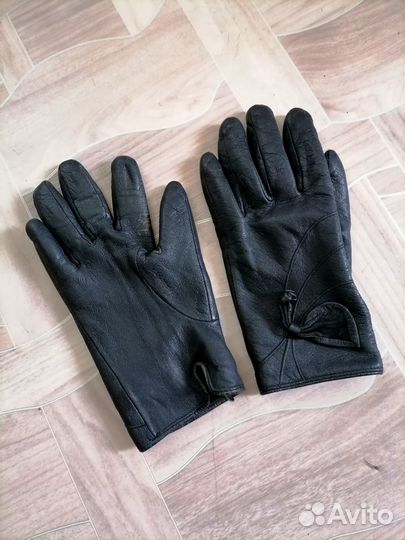 Перчатки женские кожаные новые
