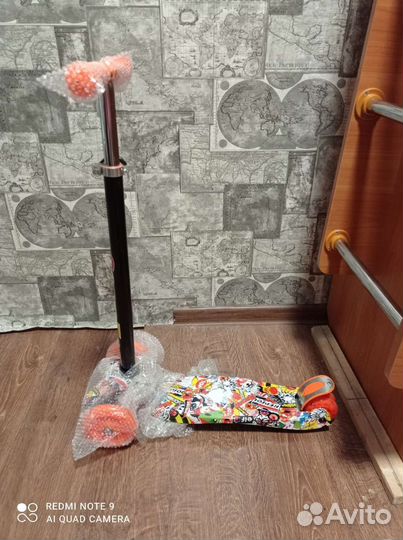 Самокат детский трехколесный новый