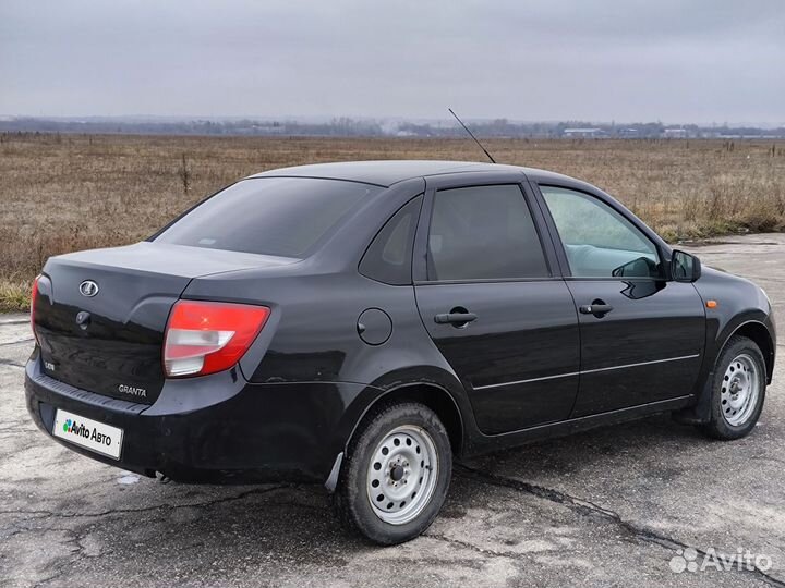 LADA Granta 1.6 МТ, 2013, 111 000 км