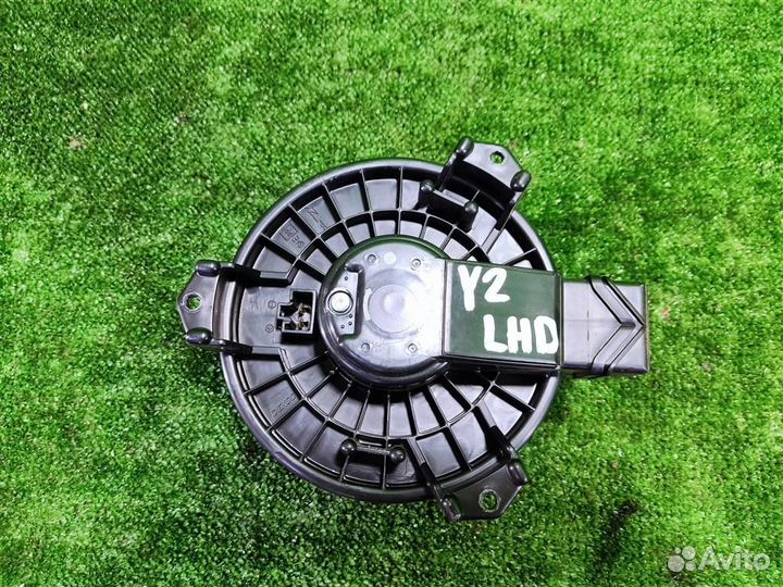 Моторчик печки Toyota Yaris P90 2010