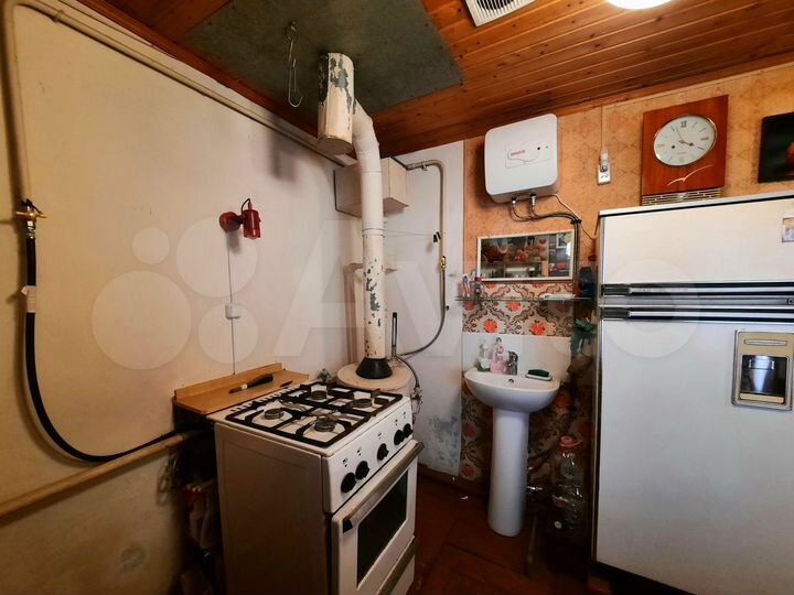 Дом 25 м² на участке 5,6 сот.