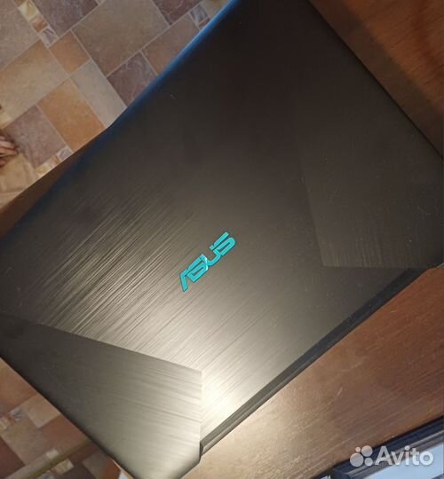 Ноутбук asus M570DD