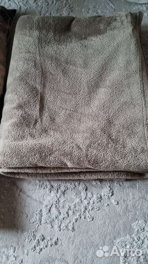 Плед и 4 подушки