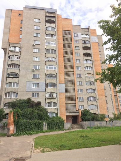 4-к. квартира, 93 м², 9/12 эт.