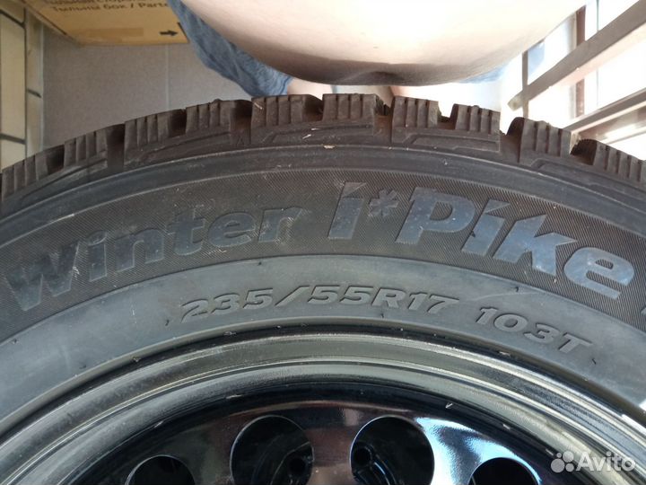 Hankook Winter I'Pike 235/55 R17
