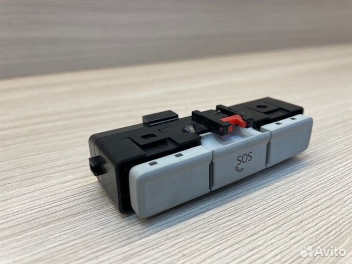 Кнопка SOS Skoda Rapid