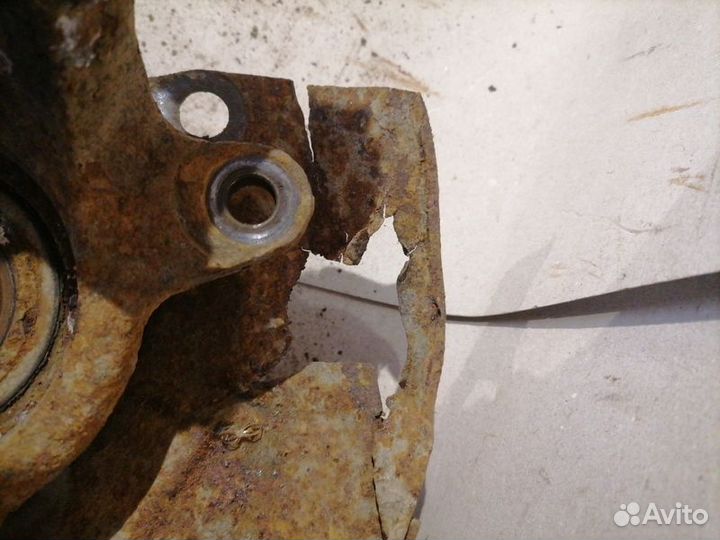 Кулак поворотный передний левый Hyundai Sonata