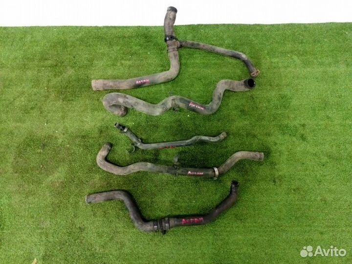 Патрубок системы охлаждения Renault Logan 1 K7M