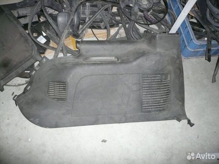Обшивка багажника правая задняя правая Chevrolet