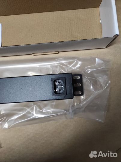 Блок розеток 8 гнезд в стойку рэк со шнуром